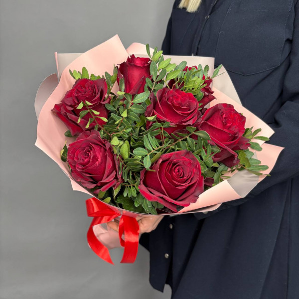 Букет из 7 красных роз фото 1