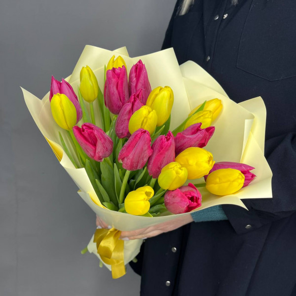 Букет из 21 тюльпана фото 1