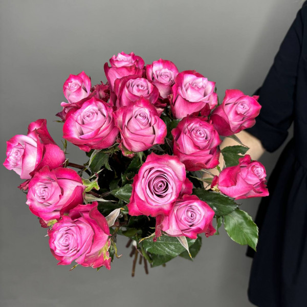 Букет из 15 фиолетовых роз фото 2