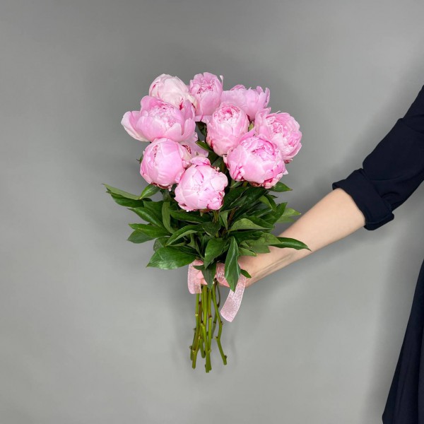 Букет из 9 пионов фото 2