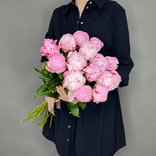 Букет из 15 пионов фото 2