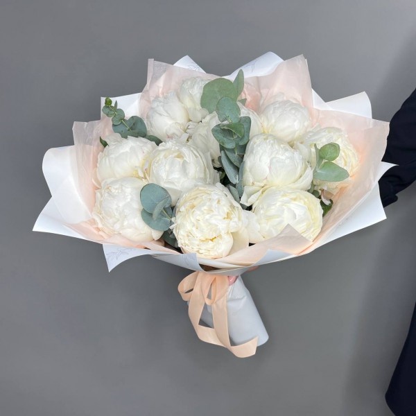 Букет из 11 белых пионов фото 2