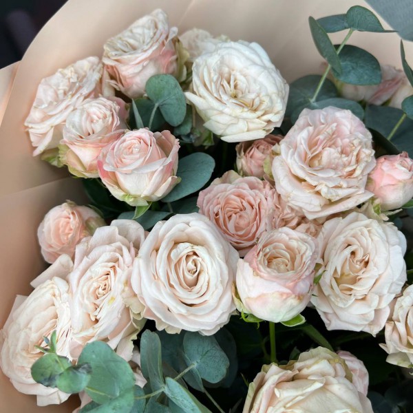 Букет из кустовой розы фото 2