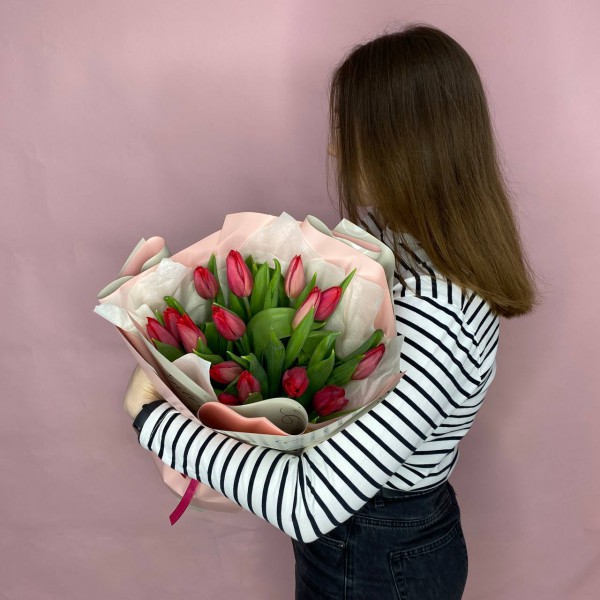 Букет из 15 тюльпанов фото 1