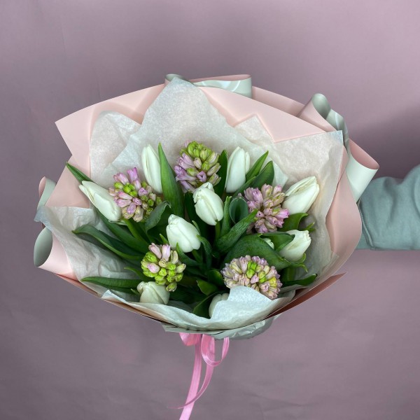 Бует из тюльпанов и гиацинтов фото 2